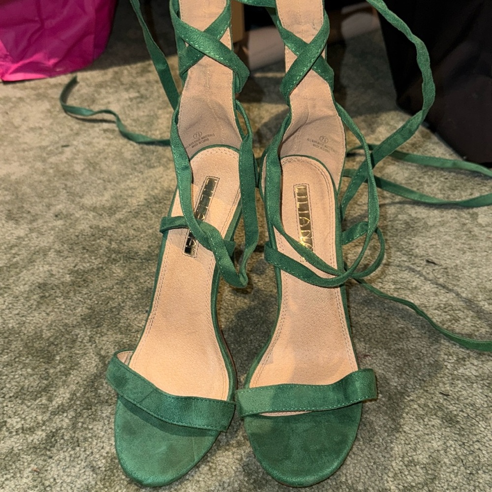 Green criss cross lace up heels